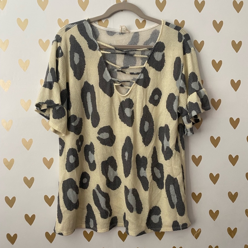 Blue buttercup brand yellow leopard blouse